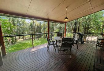 Bushland Cottages has Balcony rooms