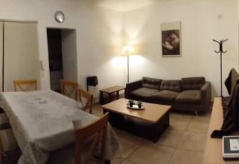 Guill Departamento. allows 18 year olds to book a room