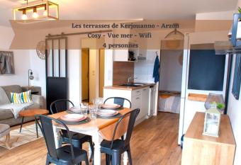 ARZON TERRASSE DE KERJOUANNO has Balcony rooms