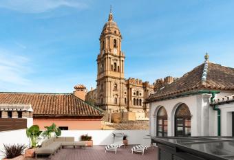 Coeo Apart-Hotel Fresca has rooms with a private hot tub