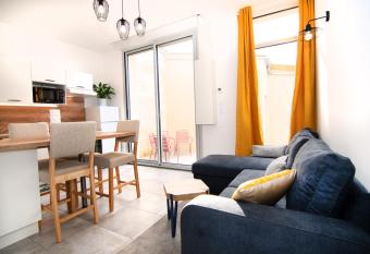 R  sidence Pompidou Libourne allows 18 year olds to book a room