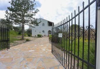 Kouros apartments allows 18 year olds to book a room