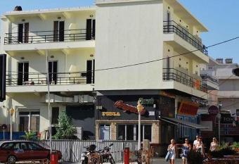 NORRSKEN HOTEL 18-35 CLUB ORFANIDOU STREET allows 18 year olds to book a room