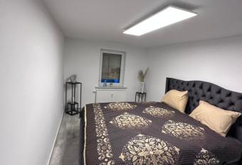 WE3 Jesewitz allows 18 year olds to book a room