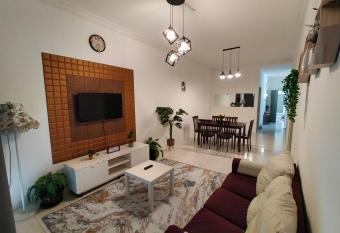 AA Homestay Cameron Highlands has Balcony rooms