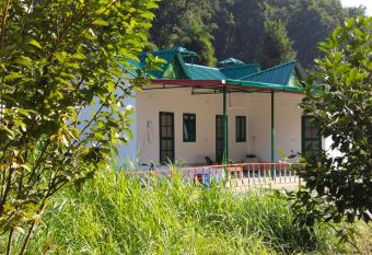 Corbett Hill Center River Homestay has Balcony rooms