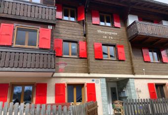 Ferienwohnung Morgengruss allows 18 year olds to book a room