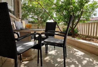 Villa Ru  a 30m from the beach has Balcony rooms