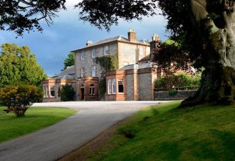 Mabie House Hotel allows 18 year olds to book a room