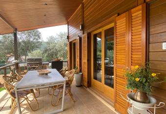 Wooden House has Balcony rooms