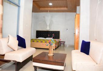 Venus Villa Guest House has Balcony rooms