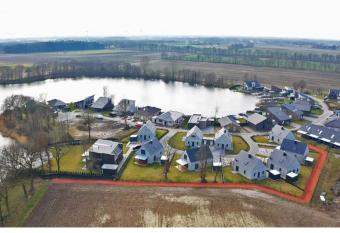 Ferienhaus Luna am sch  nen Harkebr  gger See mit Kamin allows 18 year olds to book a room