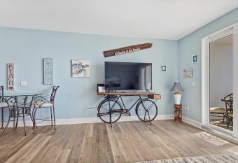 Laketown Wharf #1704 by Nautical Properties Vacation Rentals has rooms with a private hot tub