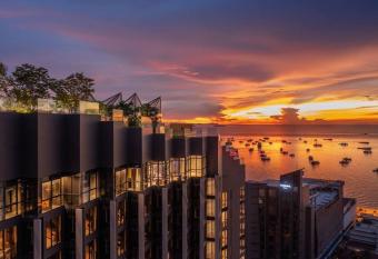 The EDGE high floor-central Pattaya with sunset view allows 18 year olds to book a room