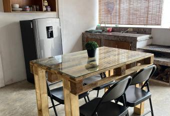 Casa el Descanso allows 18 year olds to book a room