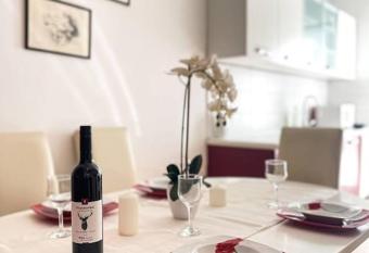 Apartman Dorja has Balcony rooms