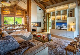 Chalet Backflip - OVO Network has Balcony rooms