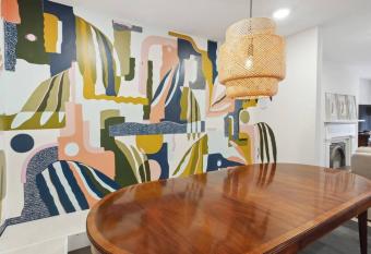 Newly renovated Garden apt close to everything allows 18 year olds to book a room