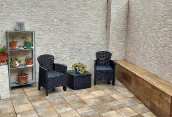 BAYAMO 2 allows 18 year olds to book a room