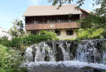 Sobe Ivan Rastoke 21 has Balcony rooms