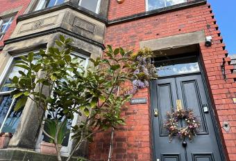 Riversdale House Bed & Breakfast allows 18 year olds to book a room