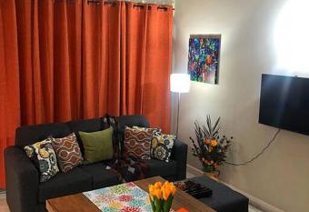 Kingston Apt w Beautiful View Gated w Security allows 18 year olds to book a room