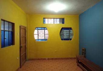 Casa Huamanga allows 18 year olds to book a room