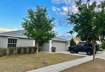 Family Superior 4BD House near Disney Parks allows 18 year olds to book a room