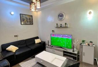 Appartement meubl   Akpakpa allows 18 year olds to book a room