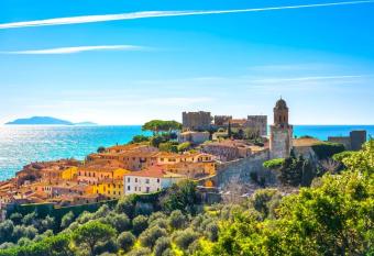 mare fuori has Balcony rooms