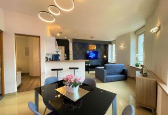 R  sidence Investar appartement 1 allows 18 year olds to book a room