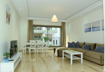 Nice flat 5 min to Casa Airport has Balcony rooms