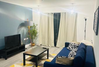 Hemel Apartments- City Zen allows 18 year olds to book a room