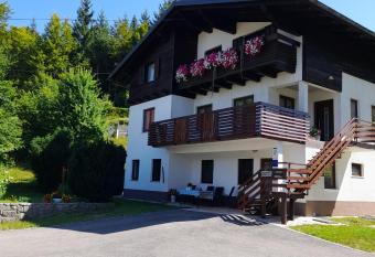 Gogo has Balcony rooms