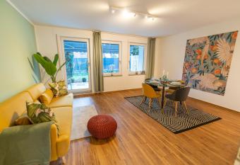 Unique Vintage Apartment - Terrace - Washer has Balcony rooms