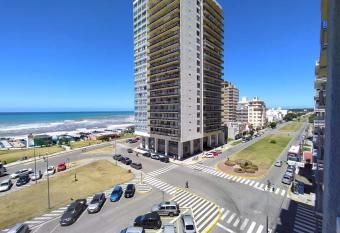 EDIFICIO PLAYA CLUB has Balcony rooms
