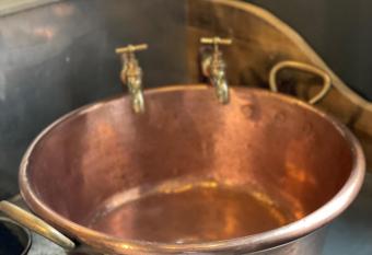 The Walled Garden at Cheshire Boutique Bathhouse has rooms with a private hot tub