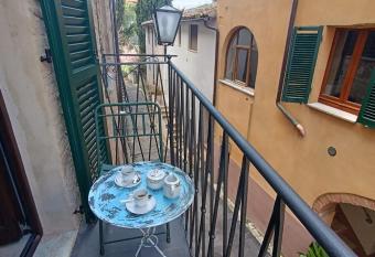 Il Terrazzino has Balcony rooms