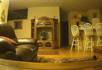 Adele House has rooms with a private hot tub