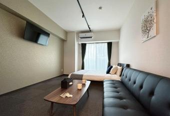bHOTEL Nagomi - Luxe Apartment Near the City Center for 3Ppl allows 18 year olds to book a room