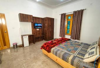 Travelodge Homestay has Smoking/Balcony rooms