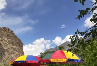 Rainbow guesthouse has Balcony rooms