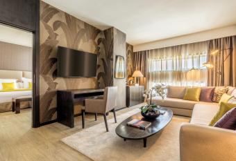 Barcel   Casablanca has rooms with a private hot tub