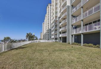 Long Beach Resort 102 Tower 1 By Book That Condo has rooms with a private hot tub
