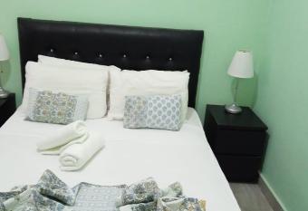 Suite confortable allows 18 year olds to book a room