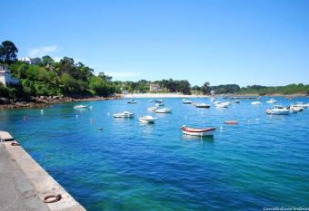 OC  AN,Studio vue mer sur le Port allows 18 year olds to book a room