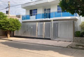 Hostal Mi Casita has Smoking/Balcony rooms