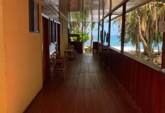 Katalin Beachfront Apartments has Balcony rooms