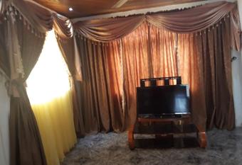 Kingmakeri guesthouse allows 18 year olds to book a room