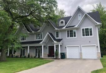 Luxurious 3 Story Victorian Mansion 5 Br-5 Ba Exclusive High End Chicago North Shore Location 7 min from Wilmette Beach Built in 2019 has Balcony rooms